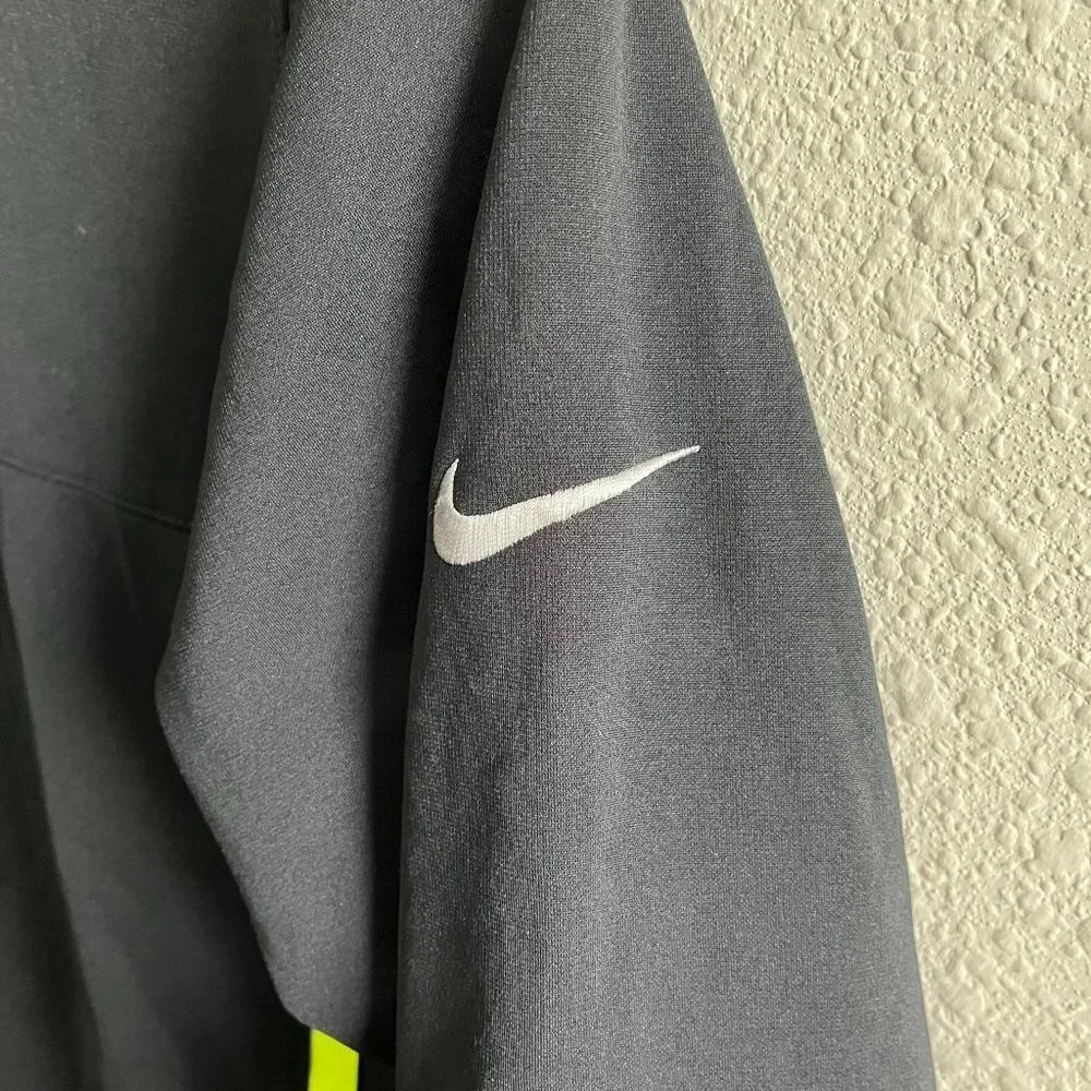 Nike boys therma
